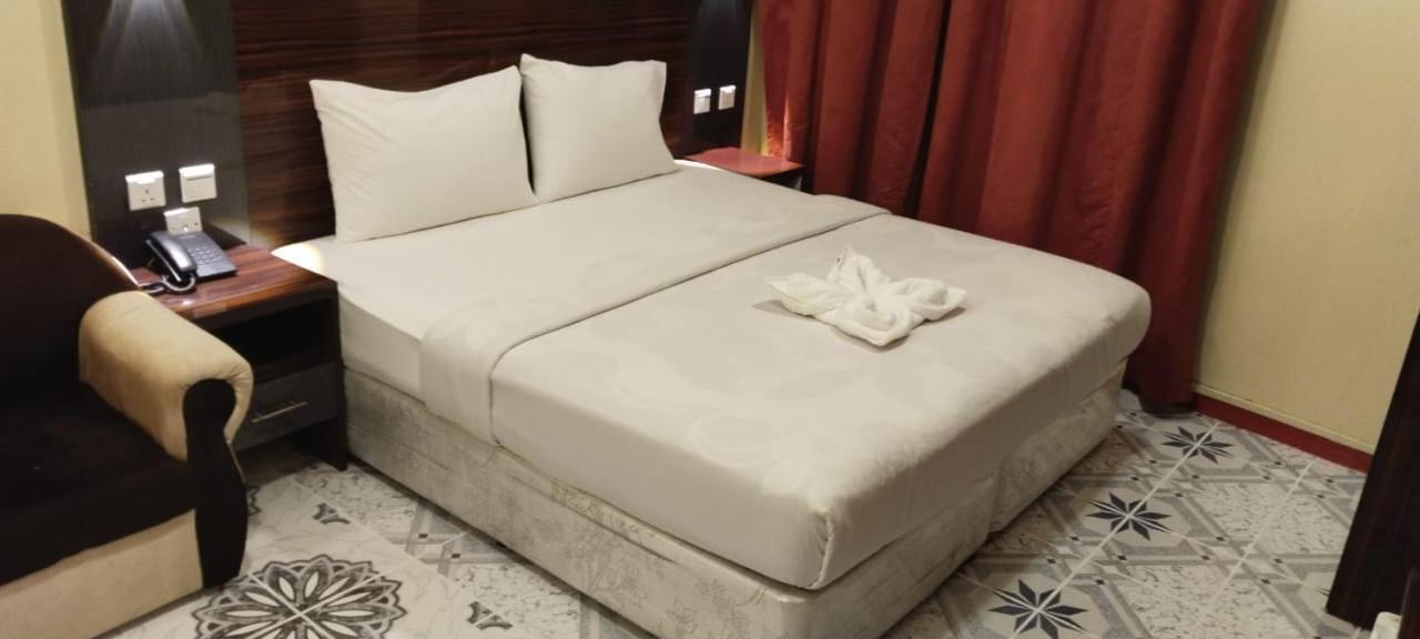 Tehran Hotel 迪拜 外观 照片