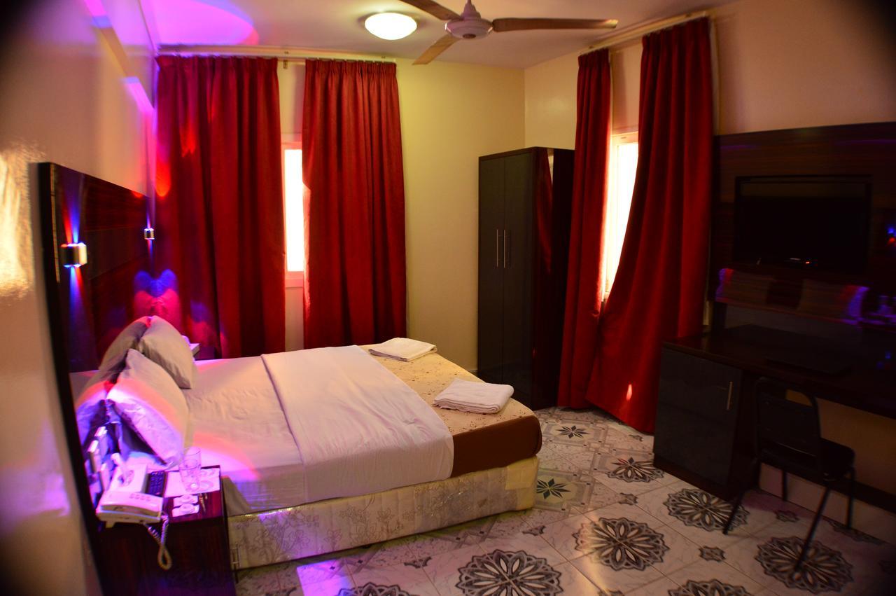 Tehran Hotel 迪拜 外观 照片